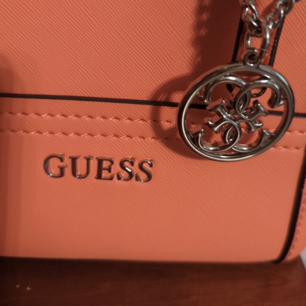 Guess crossbody bag small pink coral very good condition